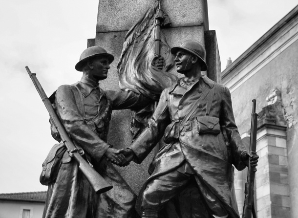 Statue honoring American Expeditionary Force in World War I